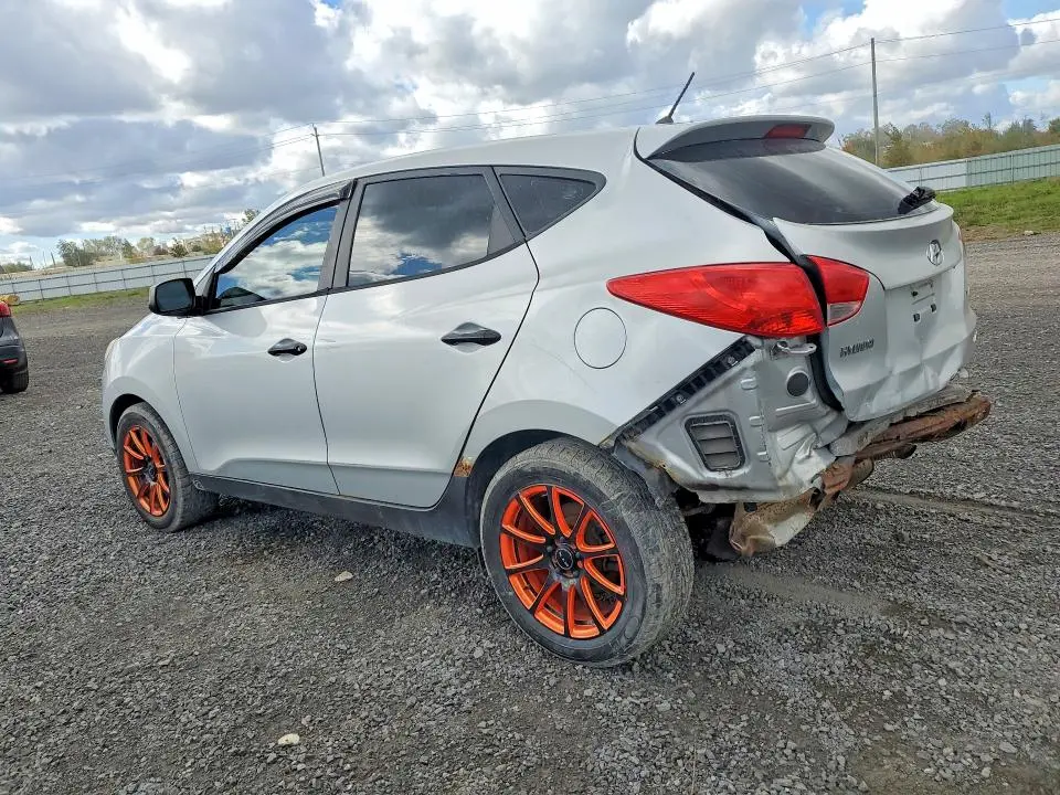 2011 HYUNDAI TUCSON GL  