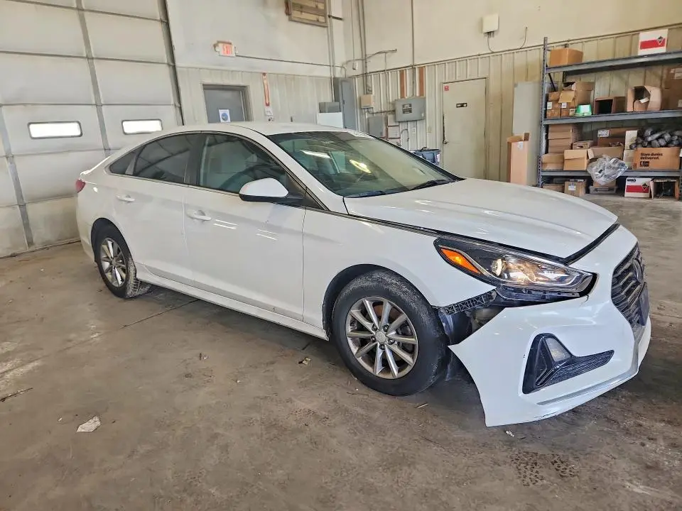 2018 HYUNDAI SONATA SE  