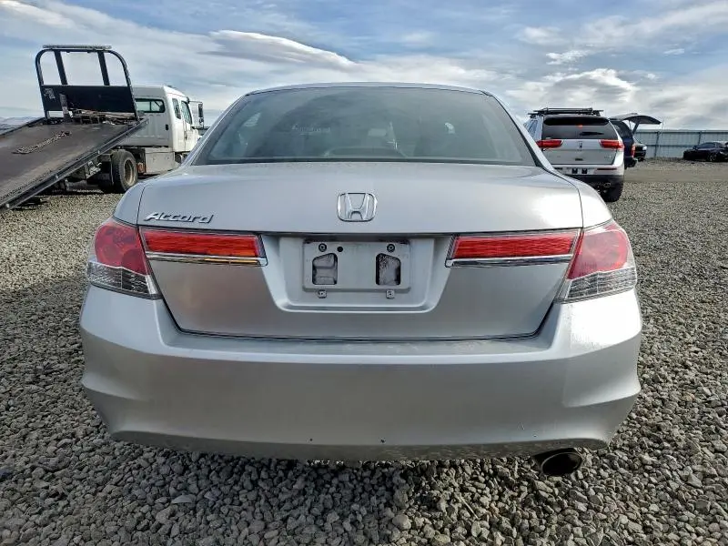 2011 HONDA ACCORD LX  