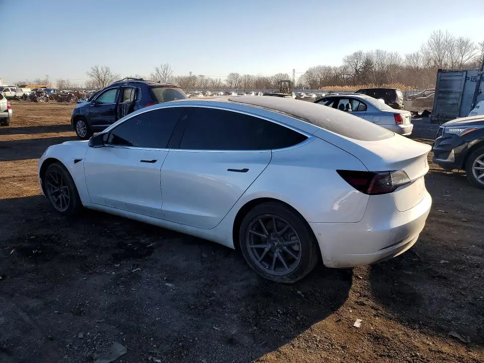 2018 TESLA MODEL 3   