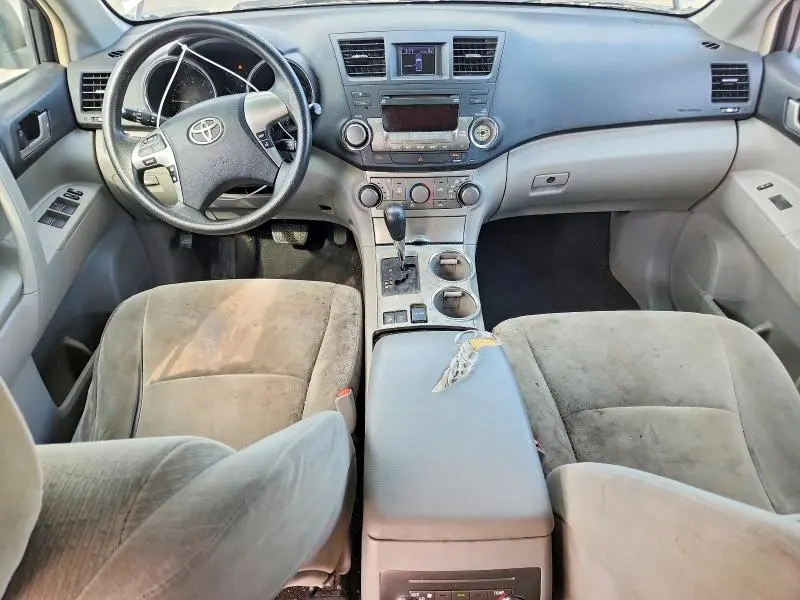 2012 TOYOTA HIGHLANDER BASE  