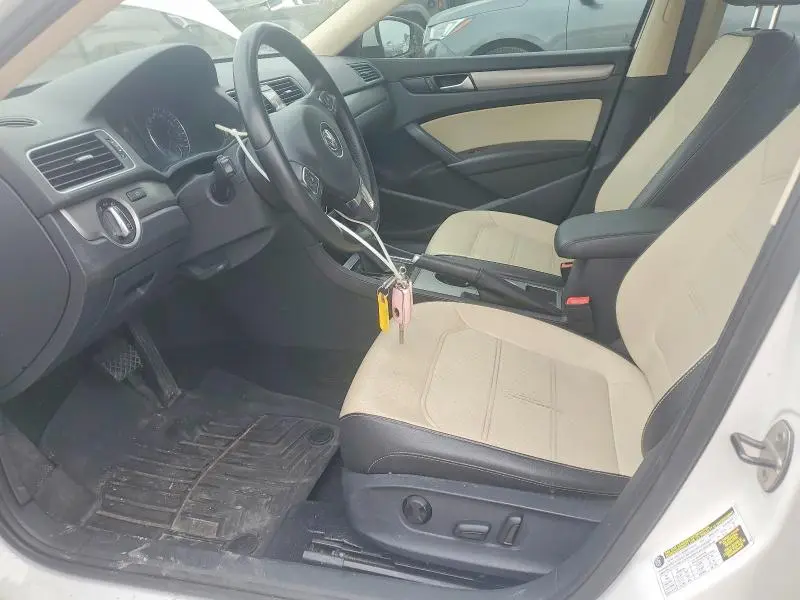 2014 VOLKSWAGEN PASSAT SE  