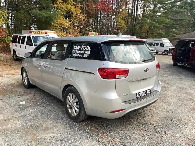 2016 KIA SEDONA L  