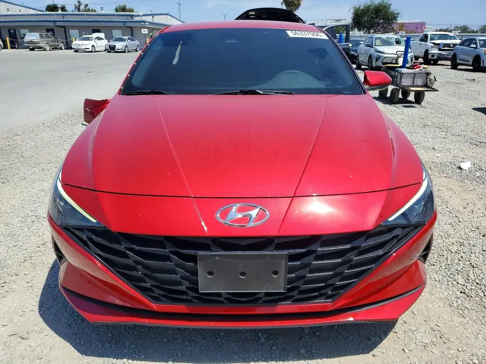 2022 HYUNDAI ELANTRA SEL  