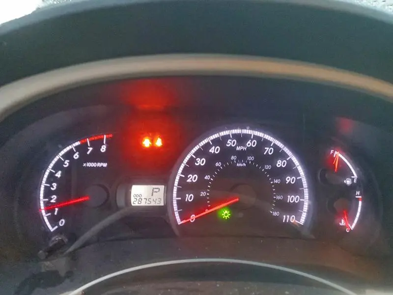 2011 TOYOTA SIENNA LE  