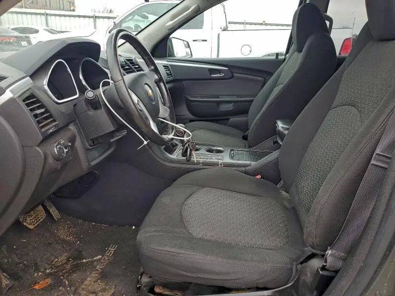 2011 CHEVROLET TRAVERSE LT  