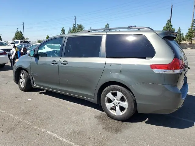 2012 TOYOTA SIENNA LE  