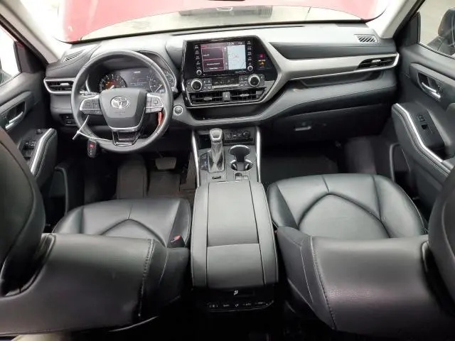 2021 TOYOTA HIGHLANDER XLE