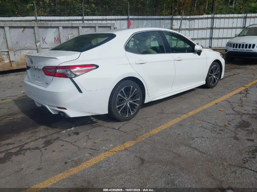 2018 TOYOTA CAMRY SE