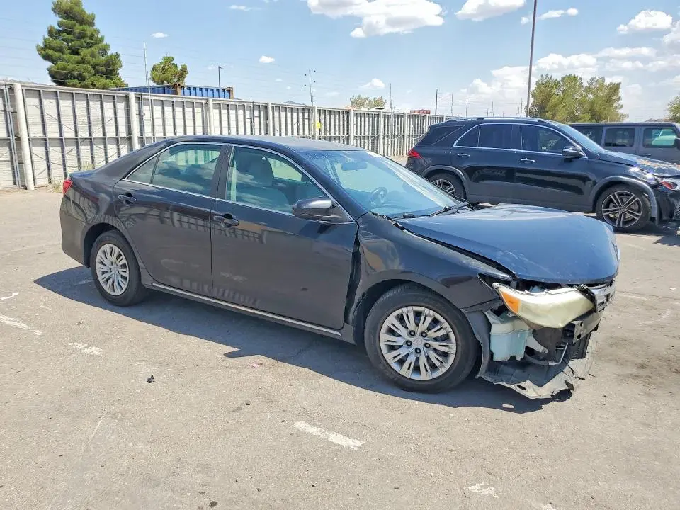 2013 TOYOTA CAMRY LE  