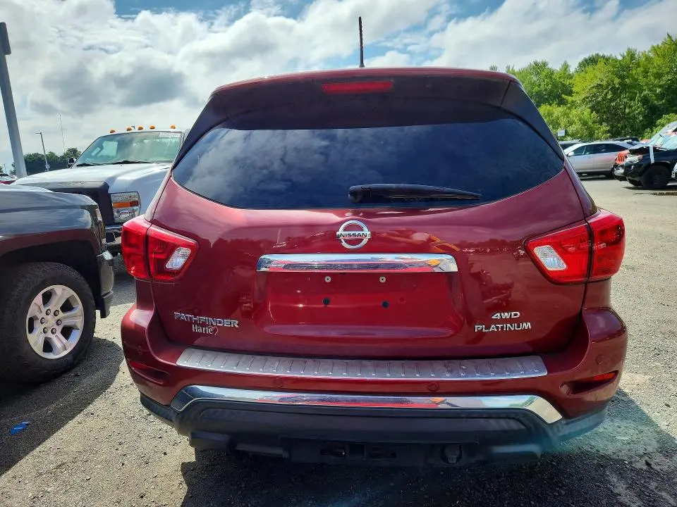 2017 NISSAN PATHFINDER PLATINUM  