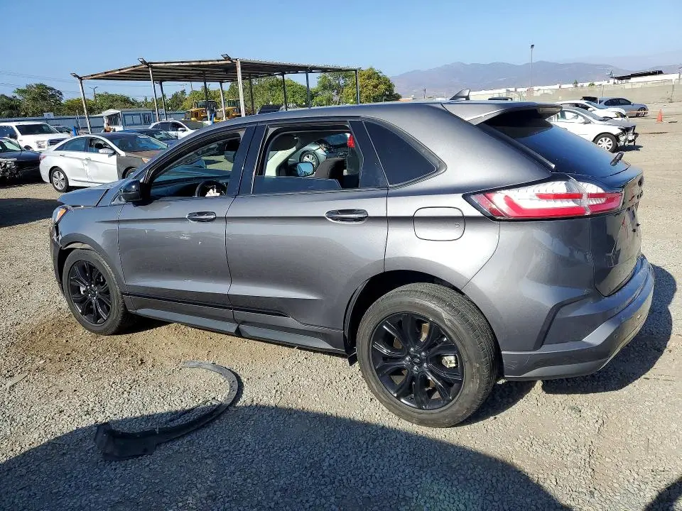 2022 FORD EDGE SE  