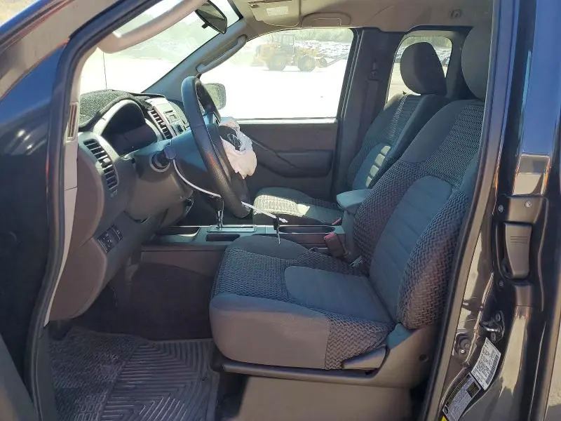 2010 NISSAN FRONTIER SE V6  