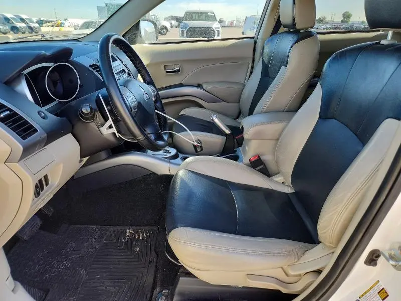 2012 MITSUBISHI OUTLANDER SE  