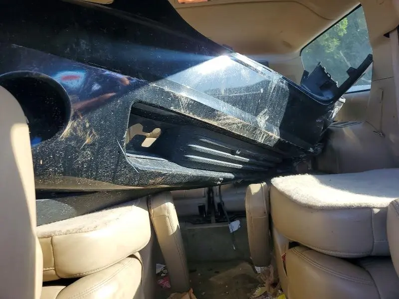 2011 GMC YUKON XL K1500 SLT  