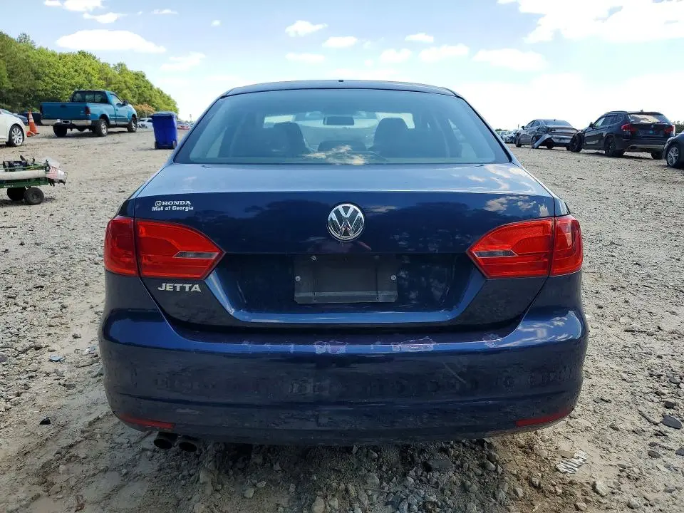 2011 VOLKSWAGEN JETTA BASE  