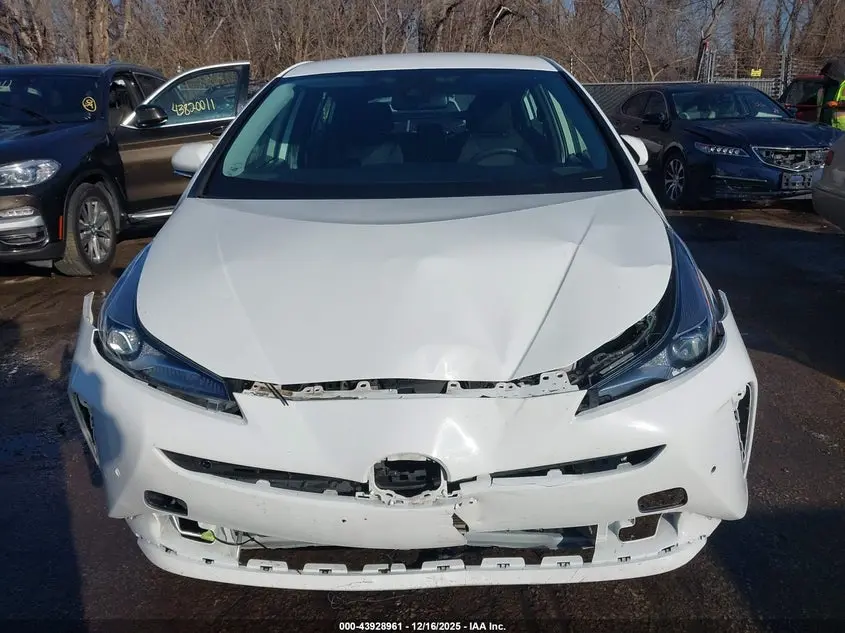 2022 TOYOTA PRIUS LE