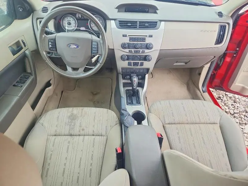 2011 FORD FOCUS SE  