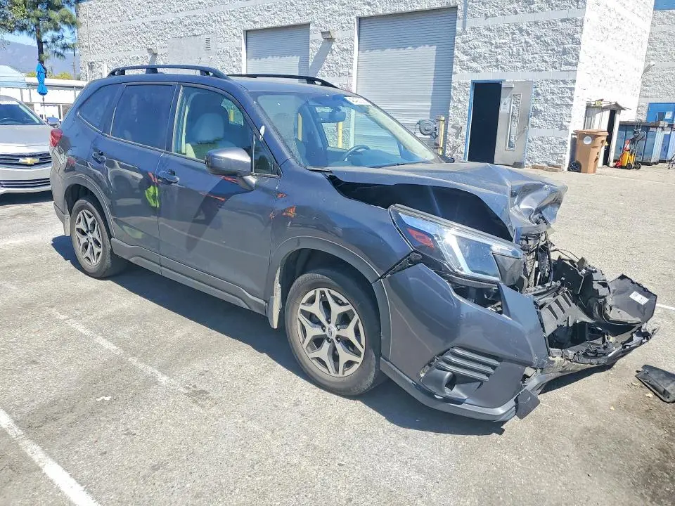 2024 SUBARU FORESTER PREMIUM  