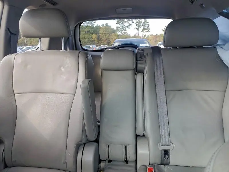 2011 TOYOTA HIGHLANDER BASE  