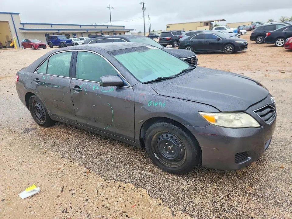 2011 TOYOTA CAMRY LE  