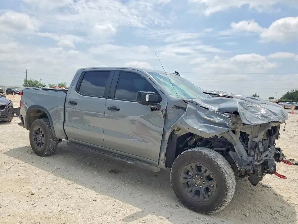 2024 CHEVROLET SILVERADO K1500 ZR2  