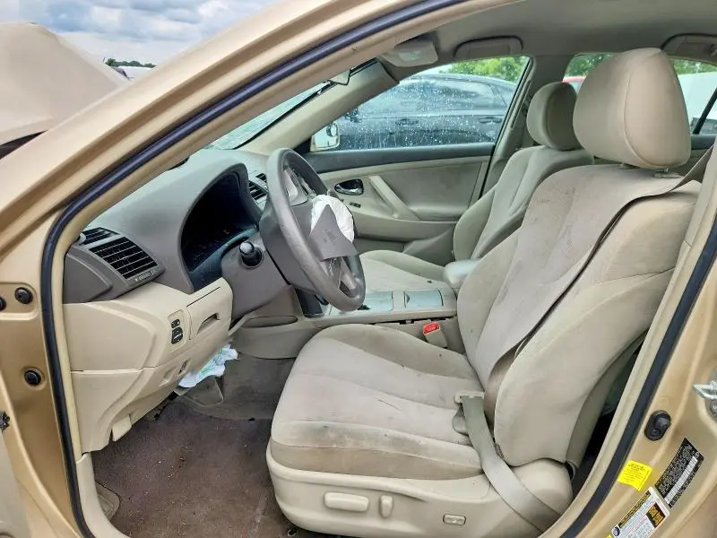 2011 TOYOTA CAMRY LE  