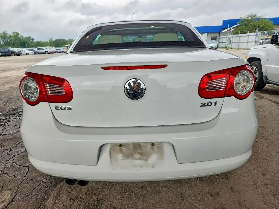 2010 VOLKSWAGEN EOS LUX  