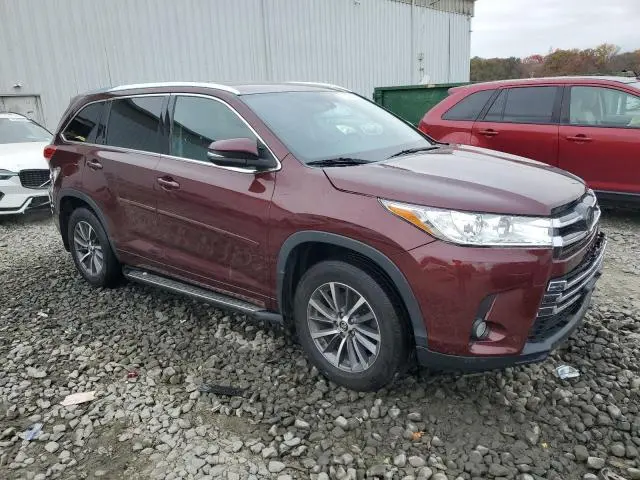 2018 TOYOTA HIGHLANDER SE  