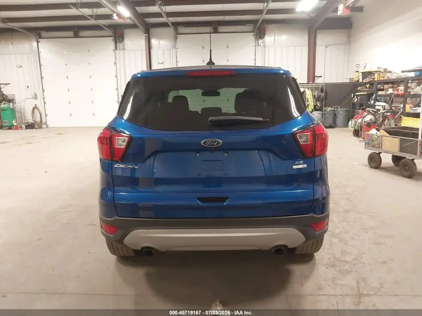 2019 FORD ESCAPE SE