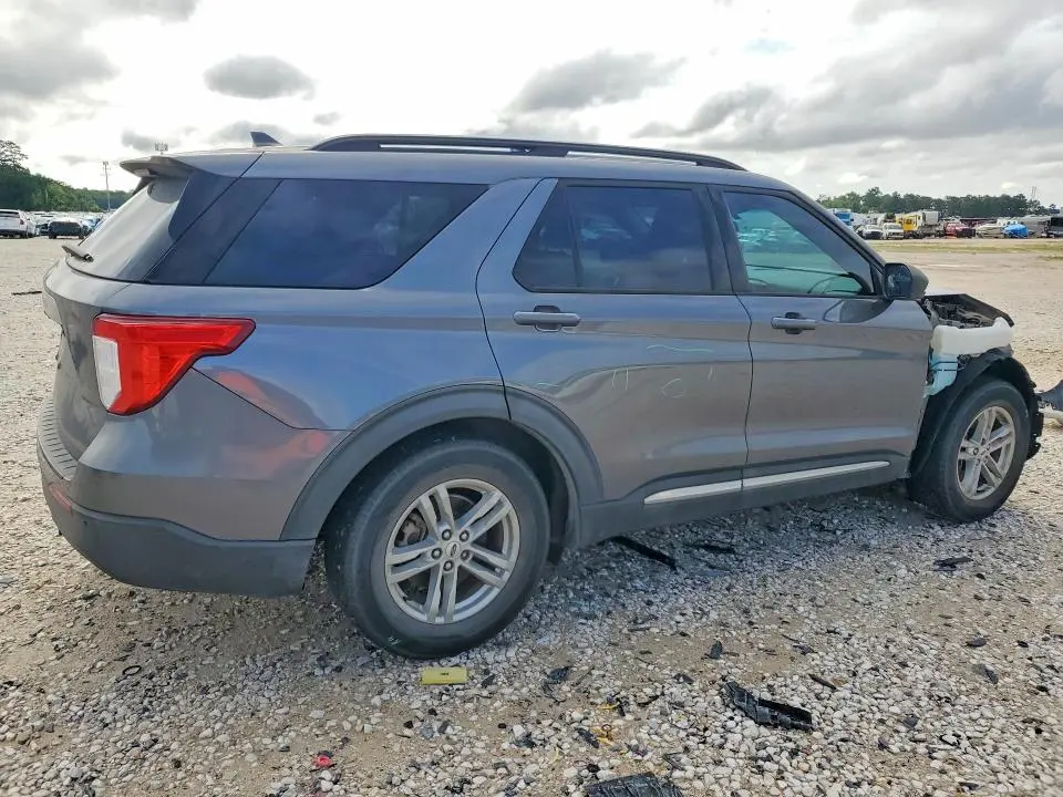 2021 FORD EXPLORER XLT  