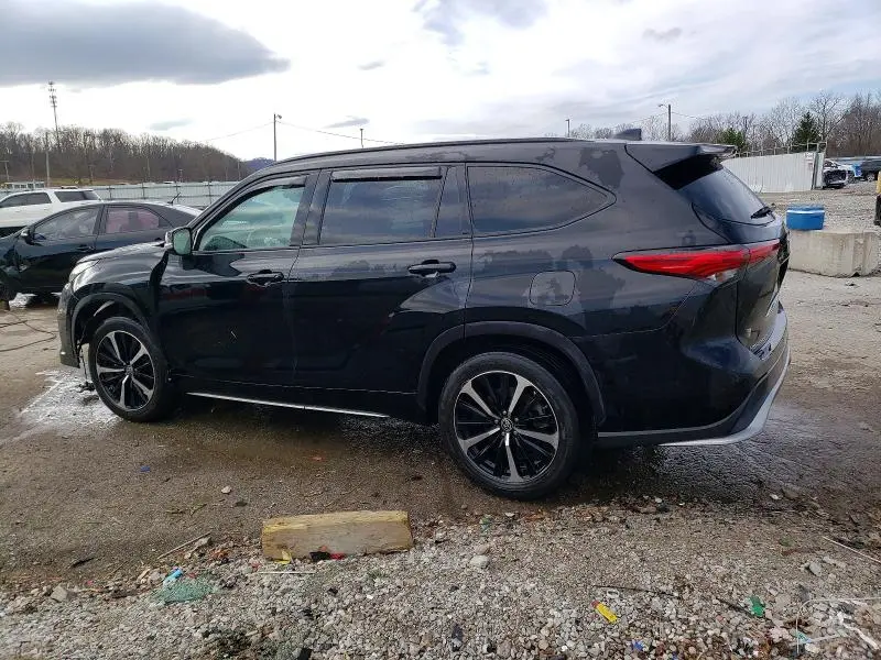 2021 TOYOTA HIGHLANDER XSE  