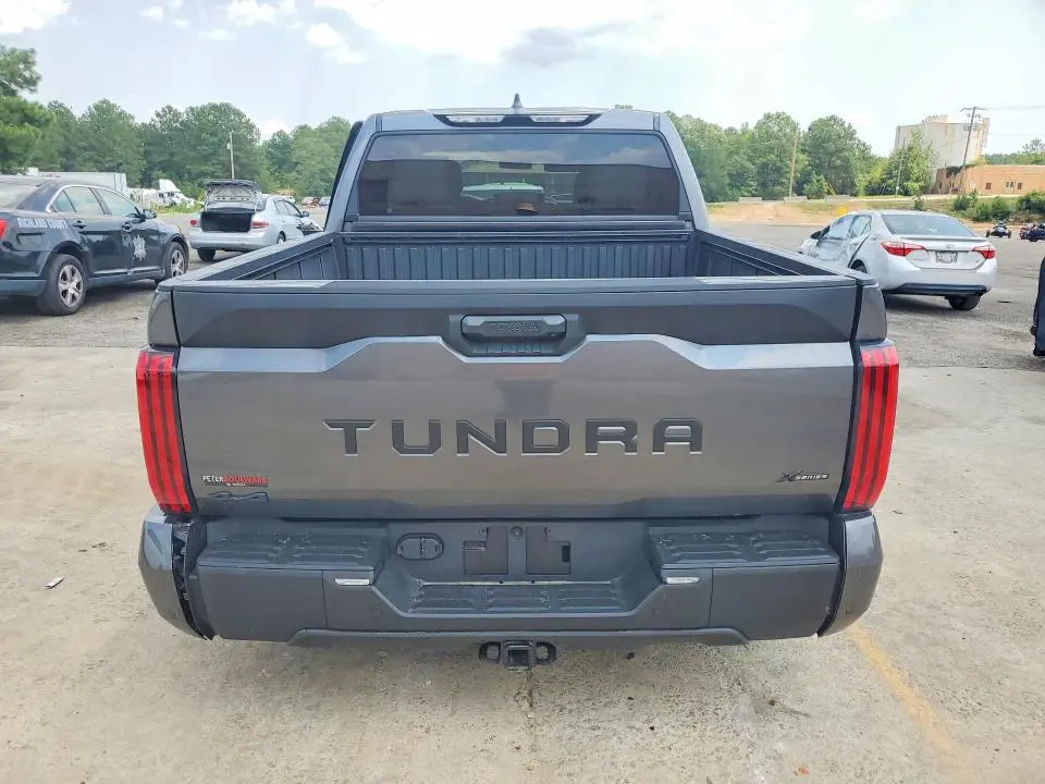 2025 TOYOTA TUNDRA SR5  