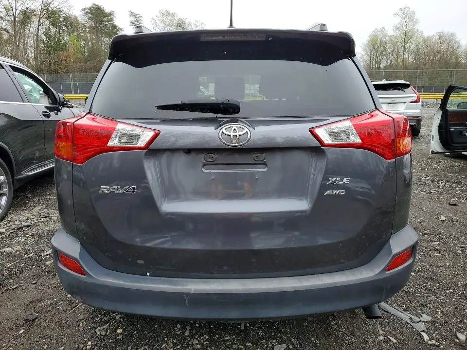 2015 TOYOTA RAV4 XLE  