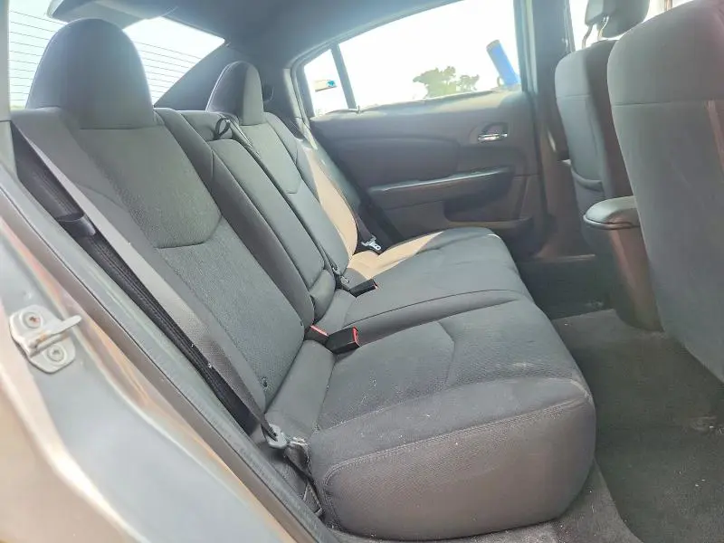 2013 CHRYSLER 200 LX  