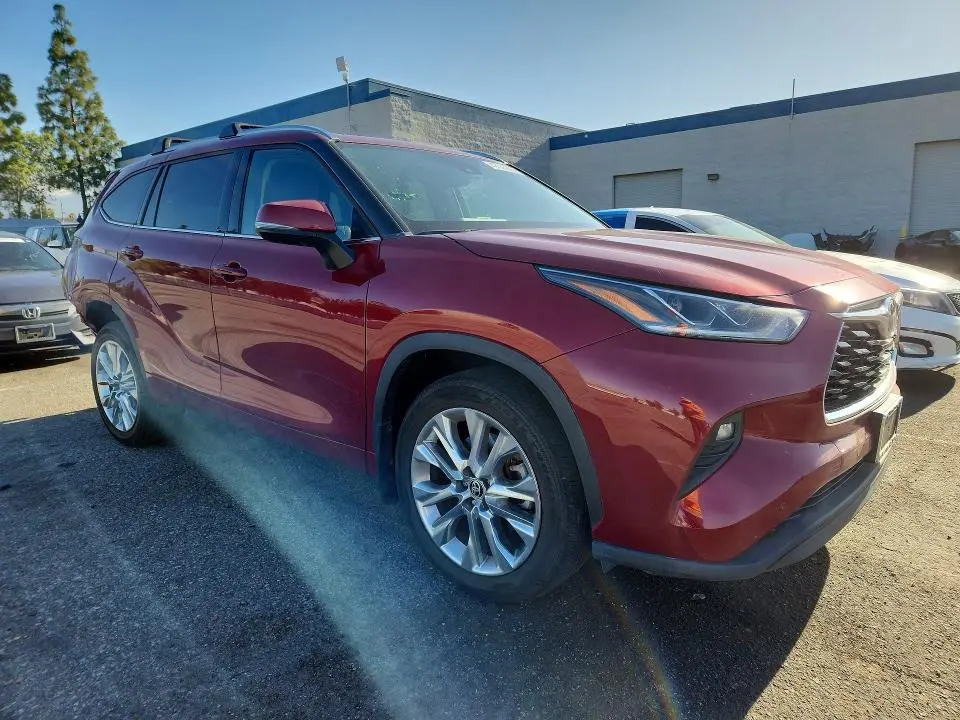 2023 TOYOTA HIGHLANDER LIMITED  