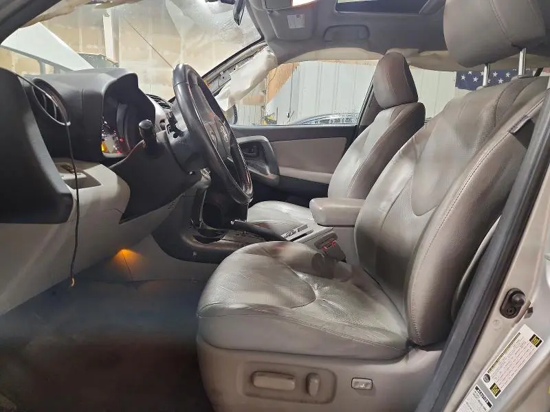 2011 TOYOTA RAV4 LIMITED  