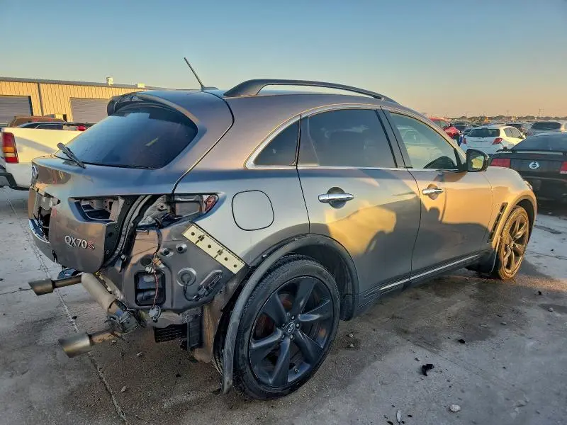 2017 INFINITI QX70   