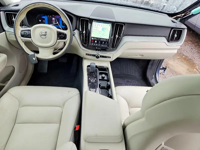 2024 VOLVO XC60 PLUS  