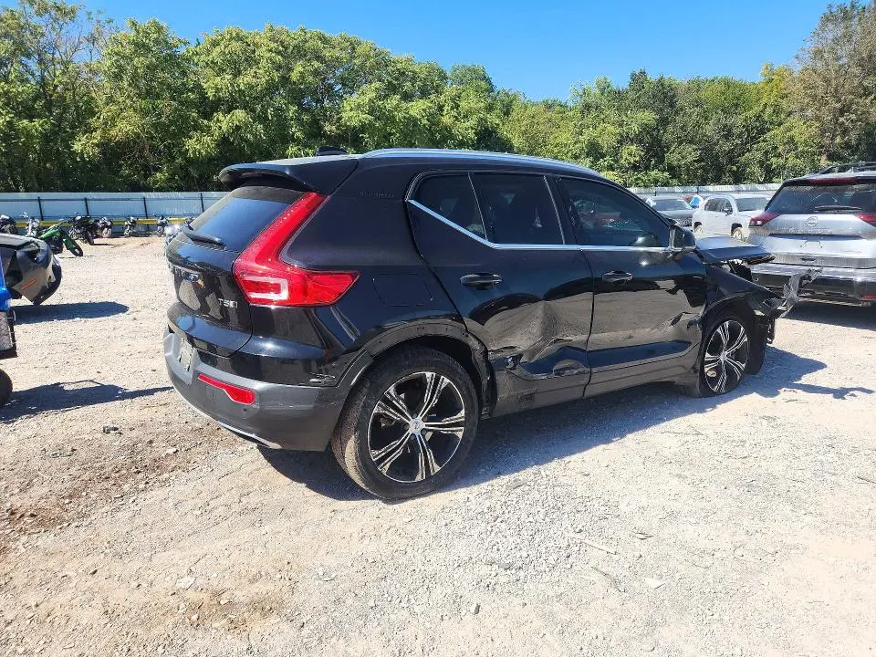 2019 VOLVO XC40 T5 INSCRIPTION  