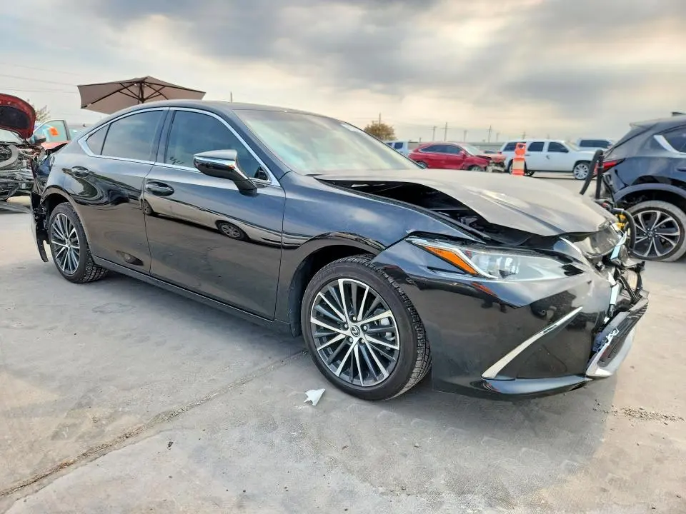 2025 LEXUS ES 300H BASE  