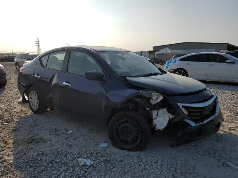 2018 NISSAN VERSA S  
