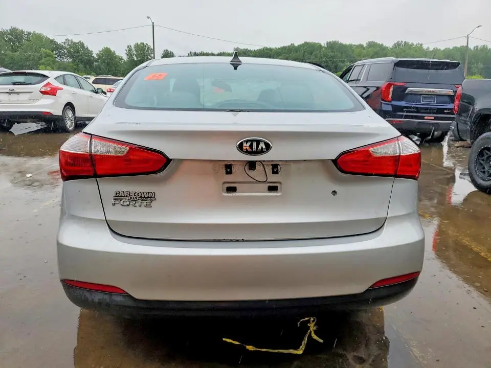2015 KIA FORTE LX  