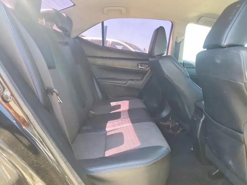 2017 TOYOTA COROLLA SE  