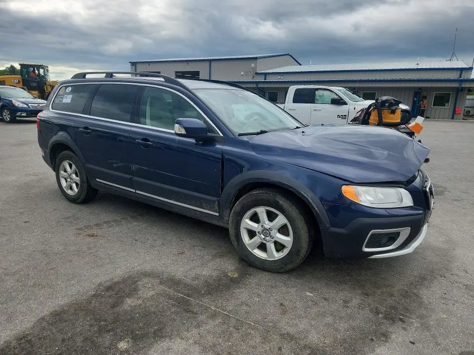 2012 VOLVO XC70 3.2  