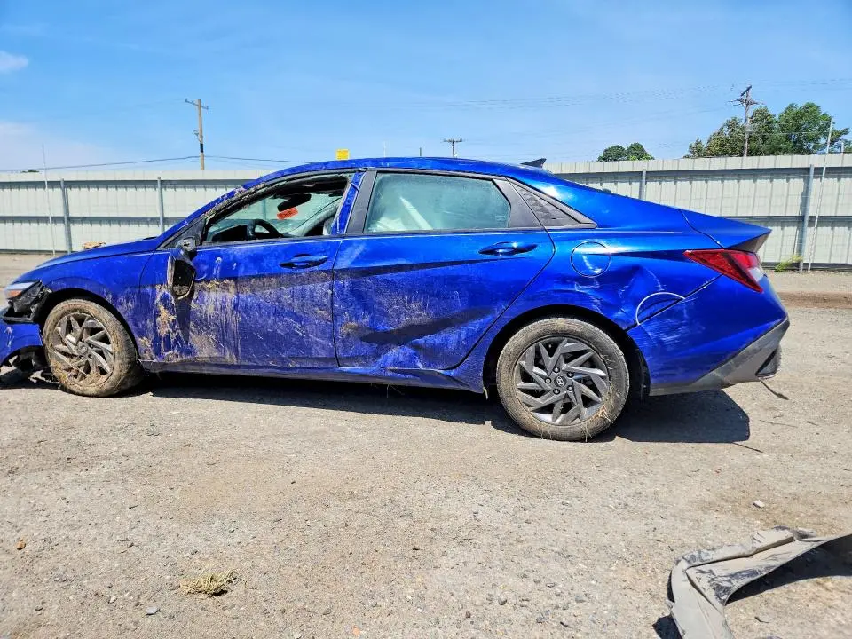2024 HYUNDAI ELANTRA SEL  