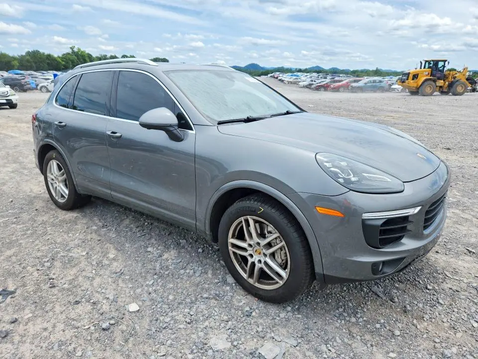 2017 PORSCHE CAYENNE S  