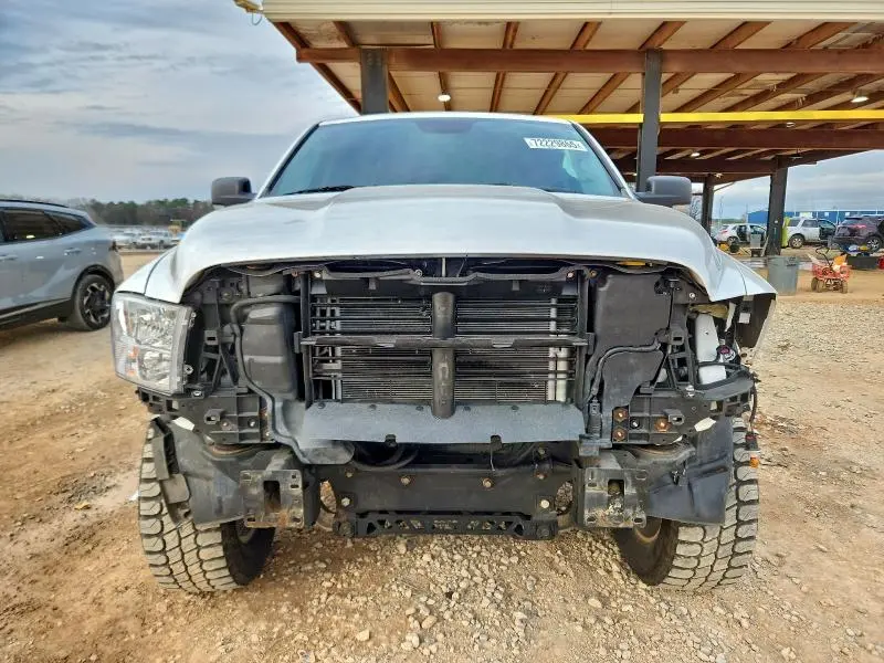 2017 RAM 1500 SLT  