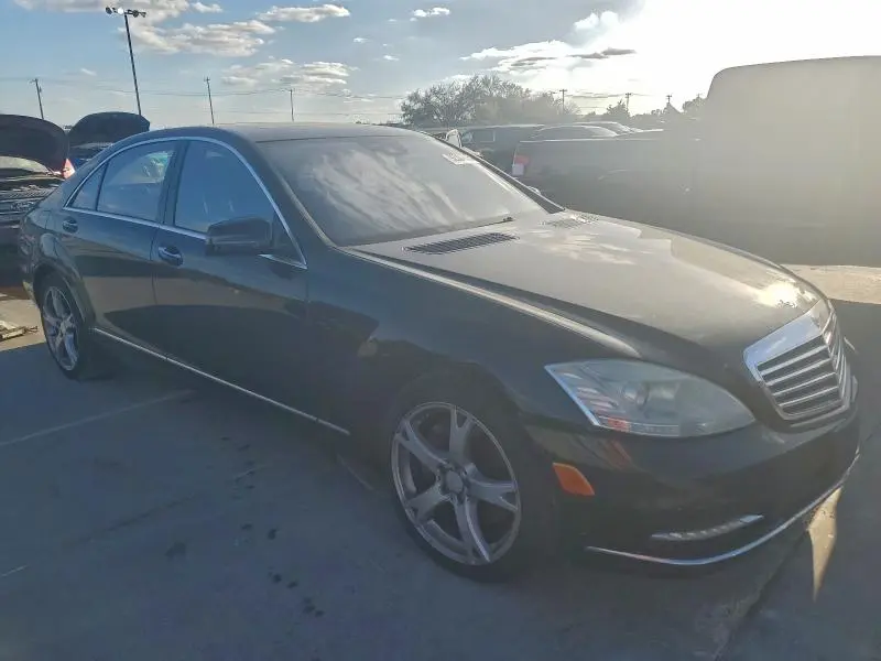 2013 MERCEDES-BENZ S 550  