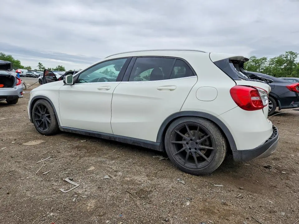 2015 MERCEDES-BENZ GLA 250 4MATIC  